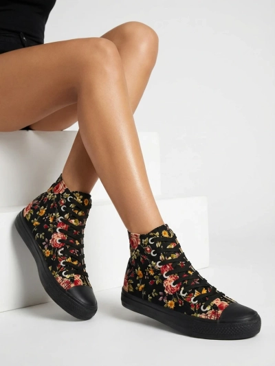 Royalfashion Women's high black sneakers with Fahenna floral print