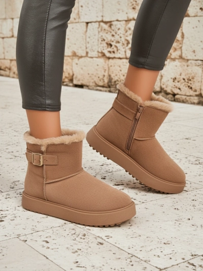 Royalfashion Women's Winter Crest Short Snow Boots