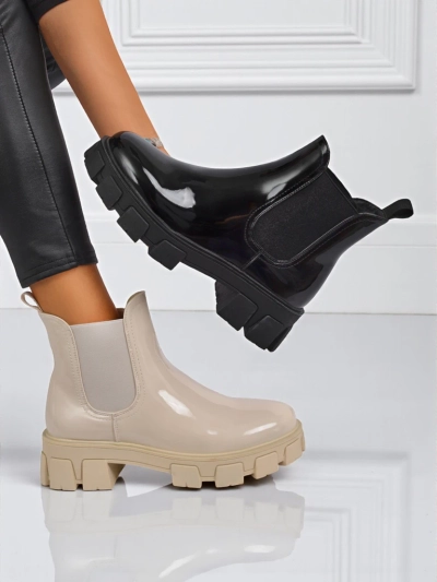 Royalfashion Lakitud ökonahast massiivse tallaga poolsaapad Calista Weide