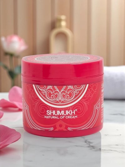 Face and Neck Cream with Brightening and Moisturizing Effect Deep Pink