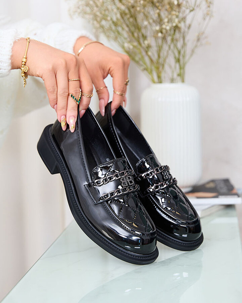 Royalfashion Lakitud mustad mokassinad tikitud ninaga Kusanna