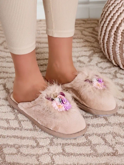 Royalfashion Women's fur slippers with flowers Ederra