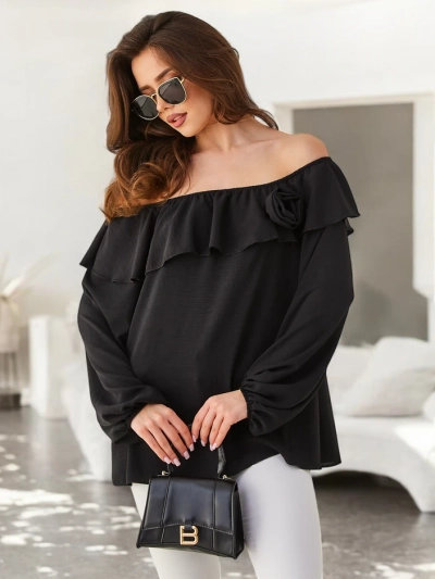 Royalfashion Naistele mõlemalt õlavarrelt avatud blousee pitsiga ja lilledega