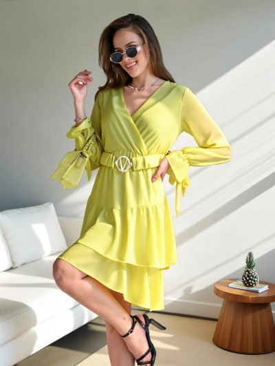 Royalfashion Naiste mini kleit volangide ja keeratava kaelusega