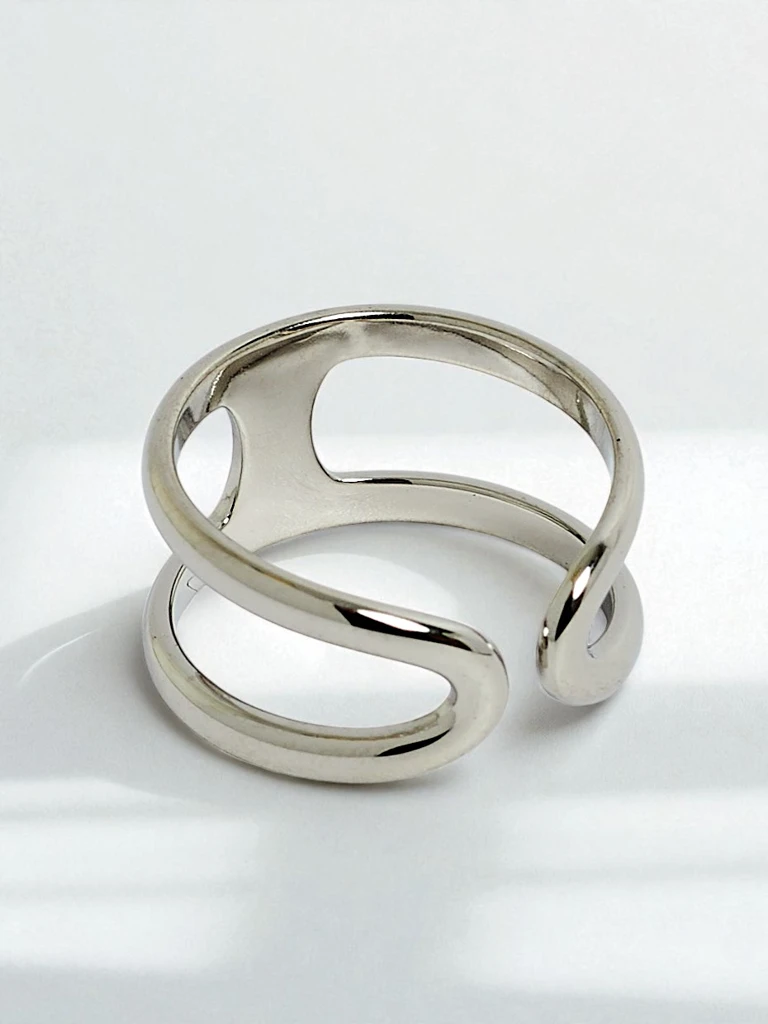 Dolce Vita käevõru dekoratiivsete amulettidega