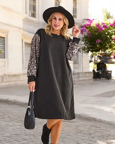 Royalfashion Kvinnors tygklänning med dekorativa ärmar PLUS STORLEK