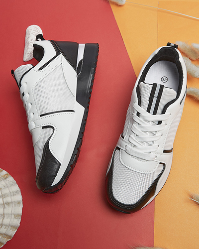 Valged naiste spordijalatsid musta rubiini sisetükiga - Jalatsid