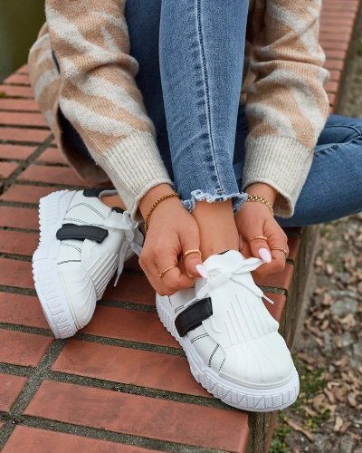 Mustad ja valged naiste spordijalatsid kummist sisetaldadega Inika - Jalatsid