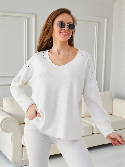 Royalfashion Women's thin viscose sweater with rhinestones on the shoulders