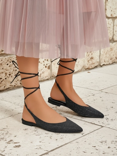 Сандалии Damiane Nero - Черные балетки на завязках из ткани, плоский каблук