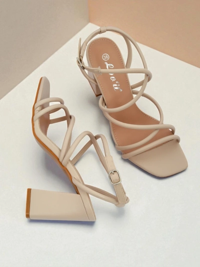 Royalfashion Женские босоножки на каблуке Elysia