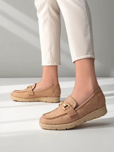 Royalfashion Women's flat shoes with a decoration on the toe
