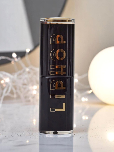 Face concealer stick in the shade Light Sand