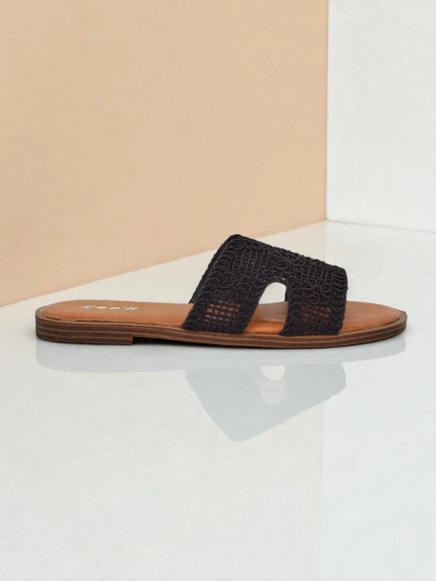 Rpyalfashion Women's sandals with a decorative strap Braida