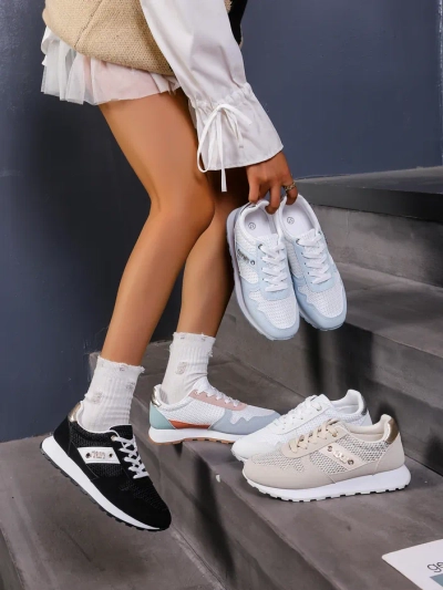 Royalfashion Naistepall鞋 Positiivsed