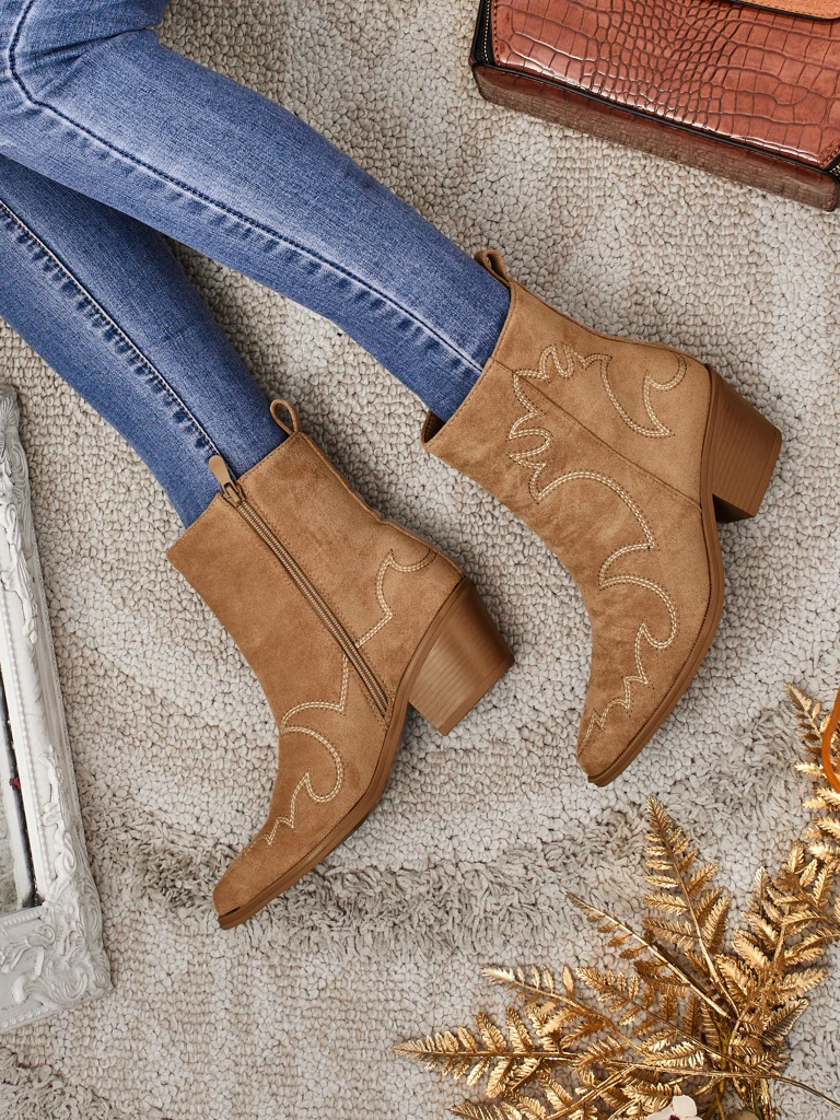 Женские ботинки-ковбойки Velvet Ash – на каблуке