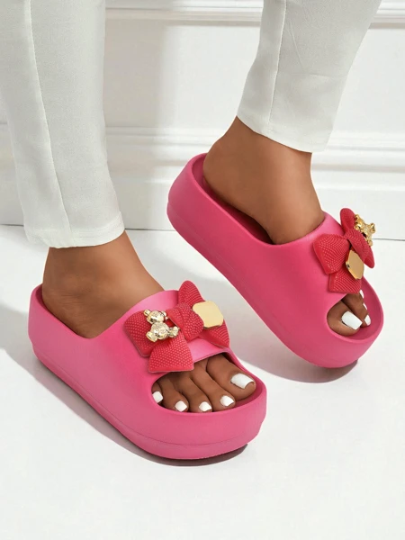 Royalfashion Женские резиновые шлепанцы с декоративным бантом Alday