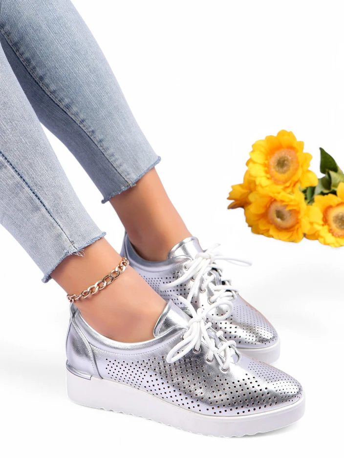 Royalfashion Naiste perforatsiooniga jalanõud Gofielle