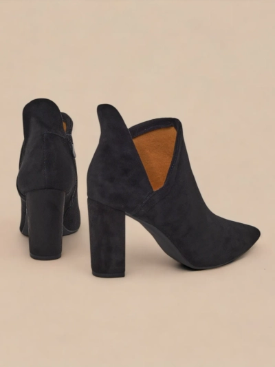 Czarne damskie botki na słupku z wycięciem Alania - Obuwie