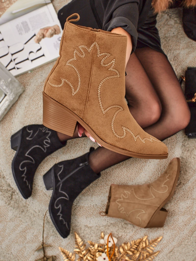 Velvet Ash naiste kauboistiilis poolsaapad – kontsaga