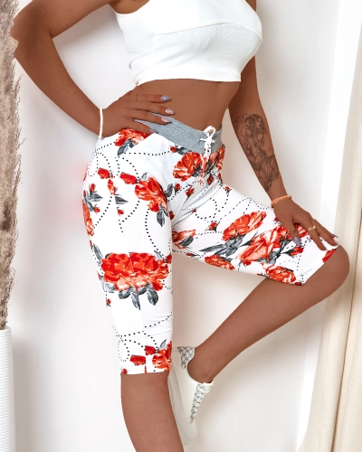 Lillelised 3/4 pikkused naiste lühikesed püksid valge ja punase värviga PLUSS SUURUS - Riietus