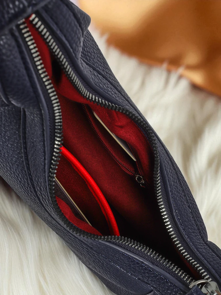 Royalfashion Маленькая женская сумочка из экокожи с декоративным ремешком Lacquea