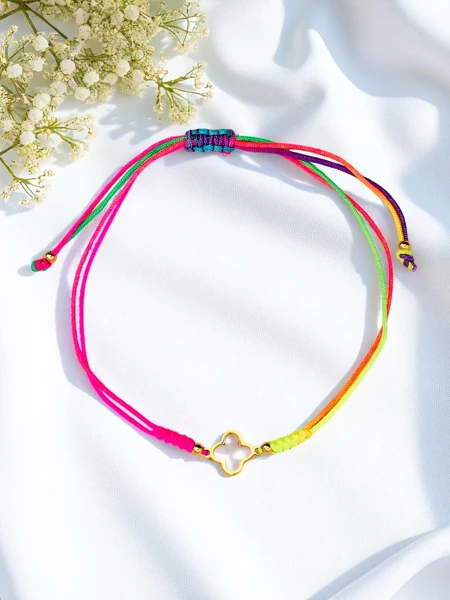 Naiste käevõru Golden Tide ornamendiga