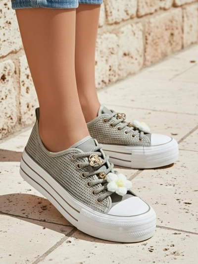 Royalfashion Naiste perforatsiooniga jooksujalatsid dekoratsioonidega Osdo