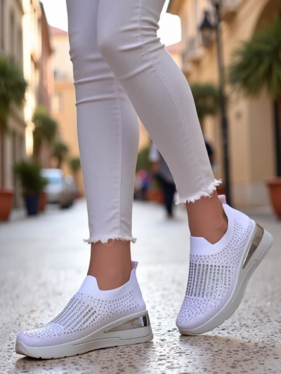 Royalfashion Slip-on naiste puksiirkinnastega tossud lilledega Qelavise
