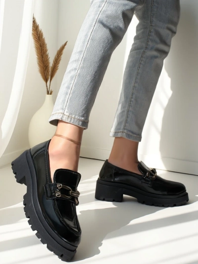 Royalfashion Naiste patendi loafers Arieda