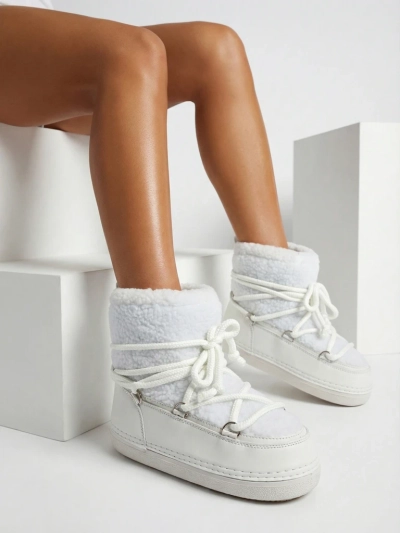 Naiste kasukaga saapad Uvella