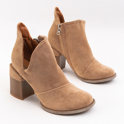 Light brown women's boots with cutouts Plinara - Footwear