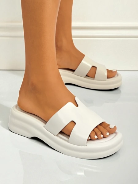 Royalfashion Naiste plätud paksema tallaga Nova Gloss