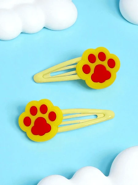 Paw-shaped hair clips