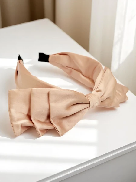 Royalfashion Атласная повязка на волосы с бантом Celine