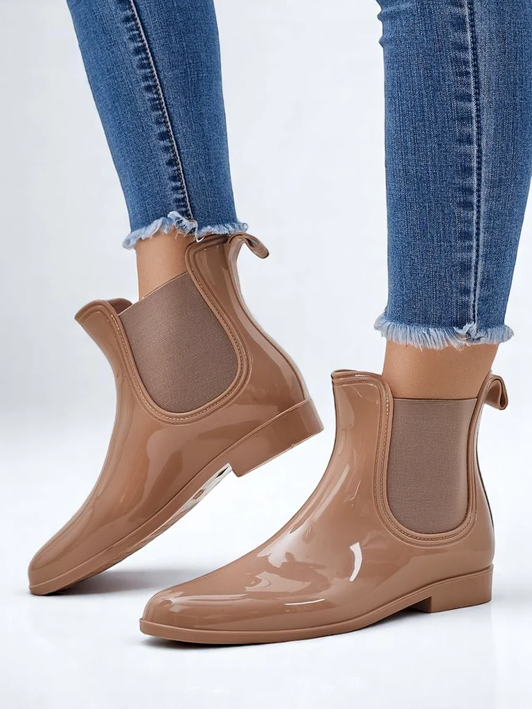 Royalfashion Naiste lakitud kummists saapad Seris