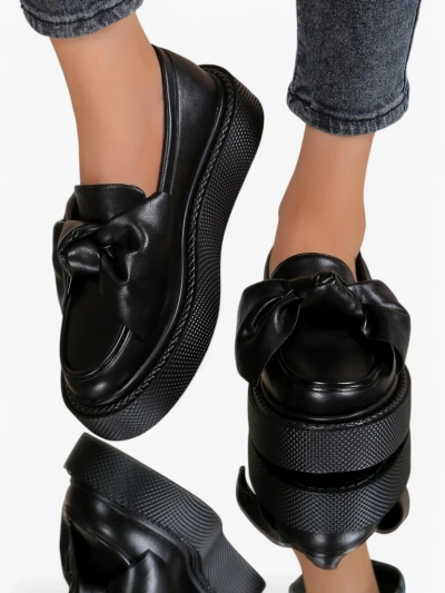 Royalfashion Elegant women's moccasins with a bow Ortto