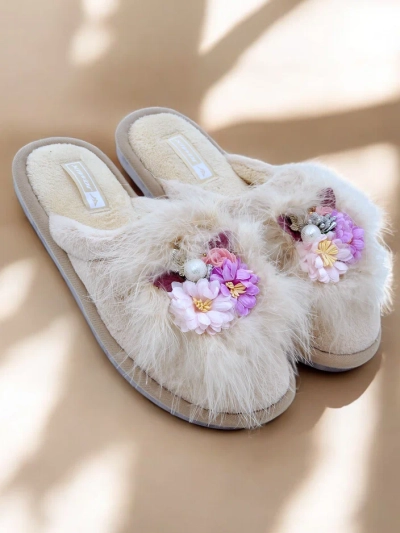 Royalfashion Women's fur slippers with flowers Ederra