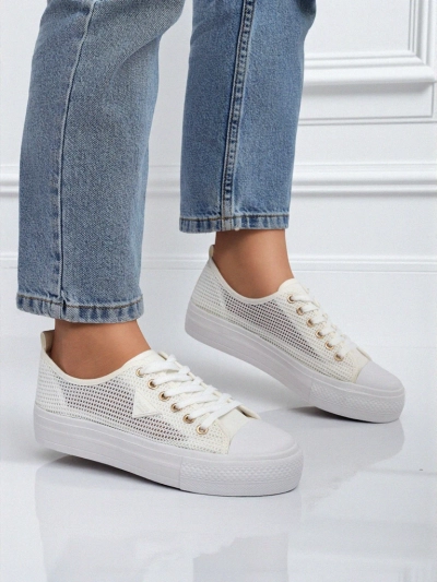 Damskie białe sneakersy Ariadne Mesh – przewiewne trampki na płaskiej podeszwie