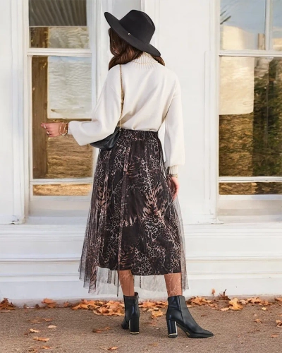 Royalfashion Women's patterned midi skirt with tulle