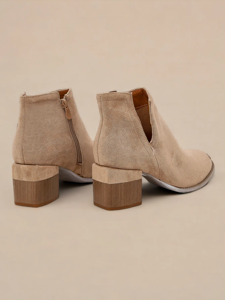 Light brown women's boots with cutouts Geransa - Footwear