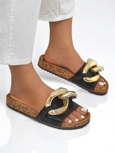 Ariadne Royalfashion summer flip-flops with a large gold chain, black leather