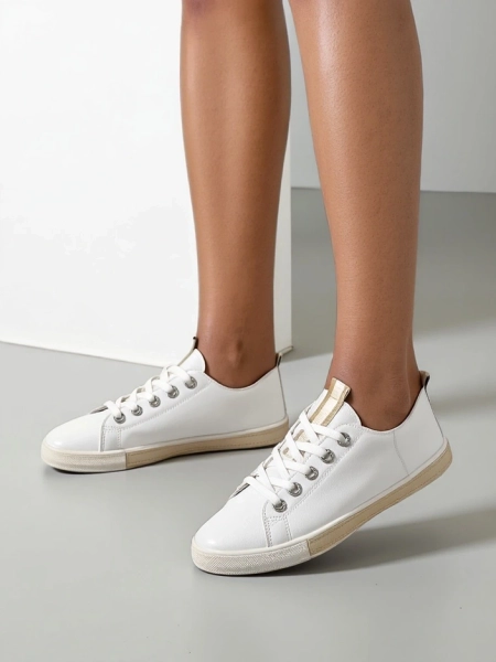 Royalfashion Naiste aetud tossud Tareb