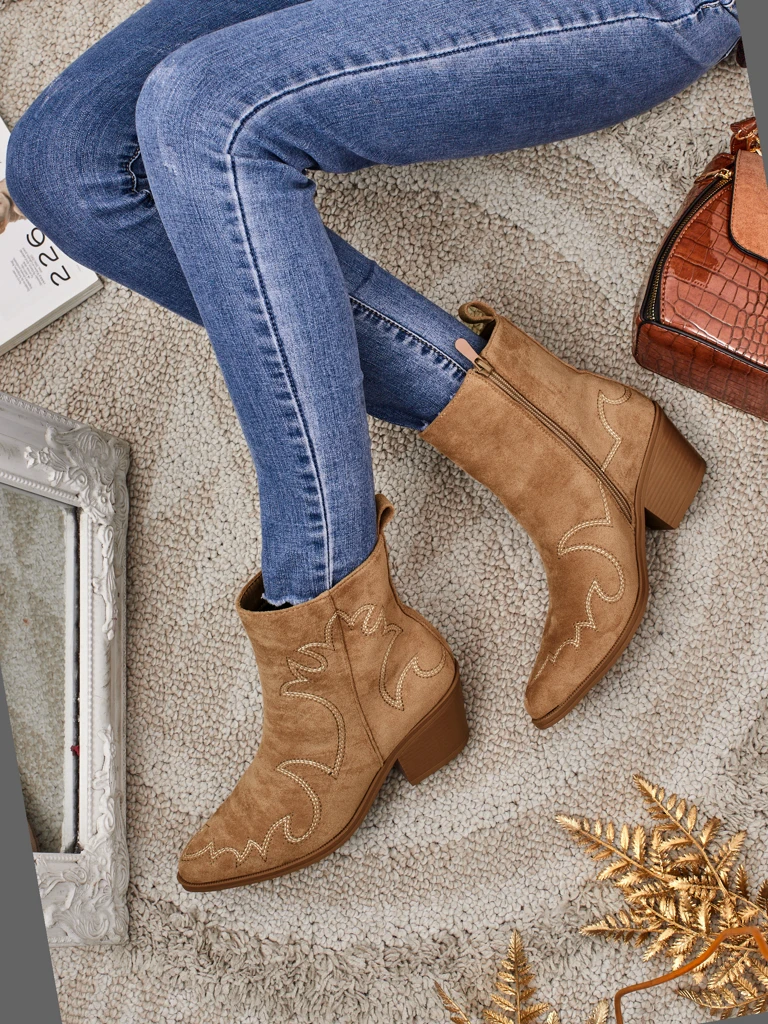 Женские ботинки-ковбойки Velvet Ash – на каблуке