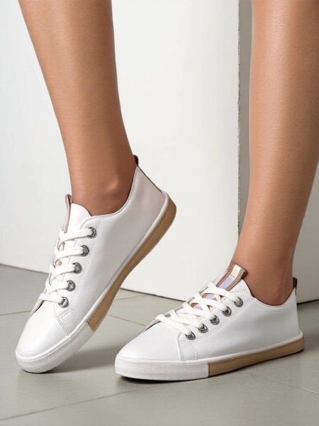 Royalfashion Naiste aetud tossud Tareb