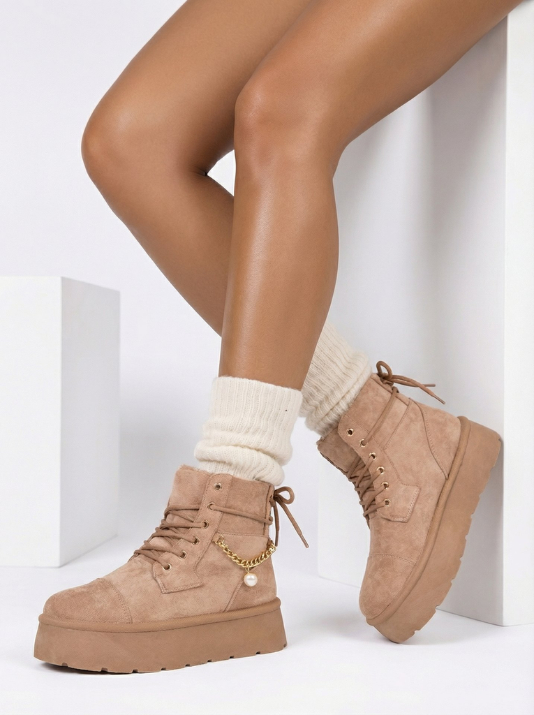 Royalfashion Naiste pitsiga Woruces saapad