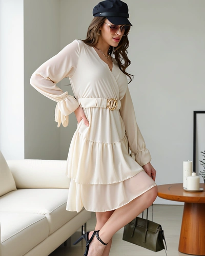 Royalfashion Naiste mini kleit volangidega ja vöökaelusega