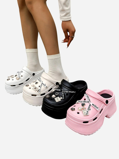 Резиновые шлепанцы Royalfashion для женщин с декорациями Dellos