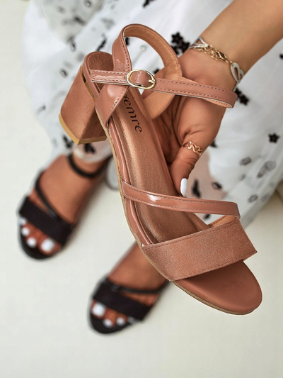 Royalfashion Лакированные женские сандалии на низком каблуке Grace Gloss