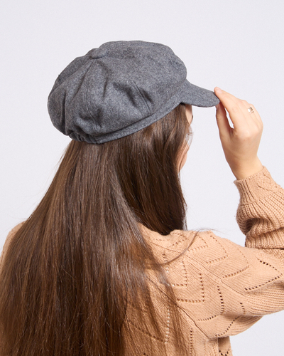 Royalfashion Kvænsk Women's Beret med Visir